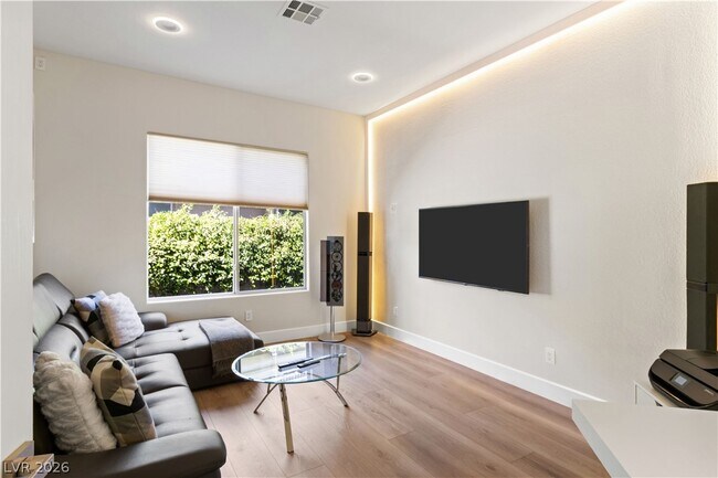 Building Photo - 404 Summer Mesa Dr