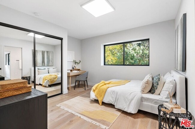 Building Photo - 4943 Palomar Dr