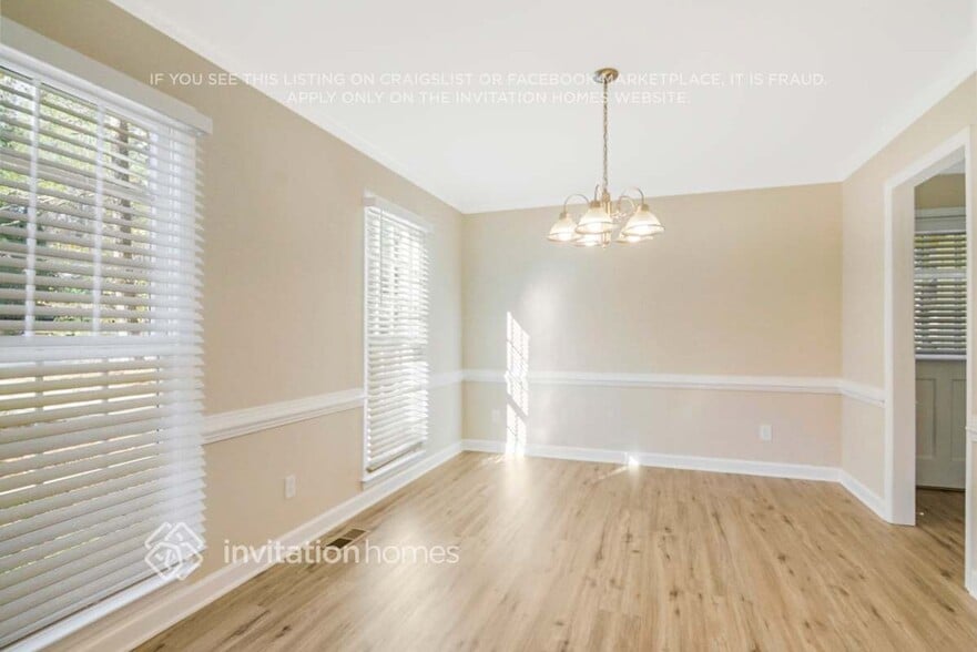 Building Photo - 7408 Old Fox Trail