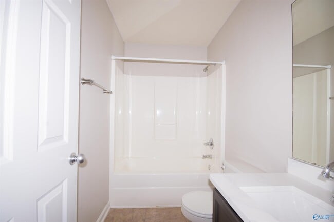 Building Photo - 109 Sandy Hollow Dr NW