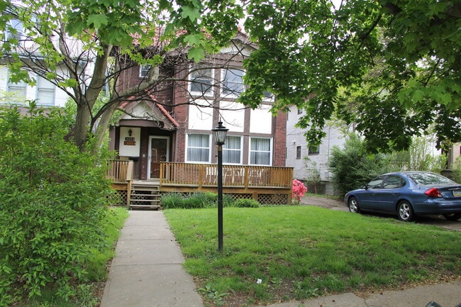 Building Photo - 5551 Darlington Rd