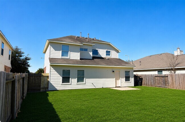 Building Photo - 6702 Albion Cresent Dr