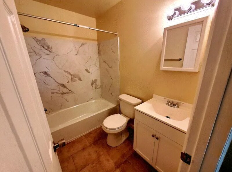 Building Photo - 1708 Carlisle Ave