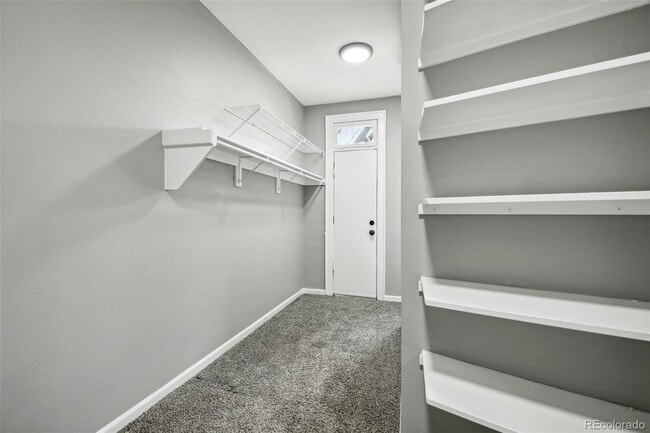 Building Photo - 1376 N Pearl St