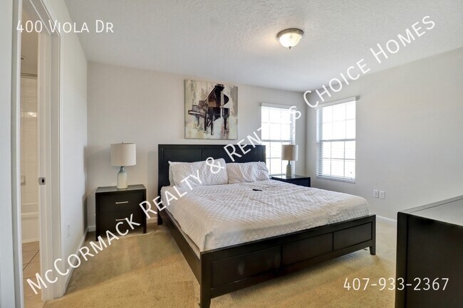 Building Photo - 400 Viola Dr