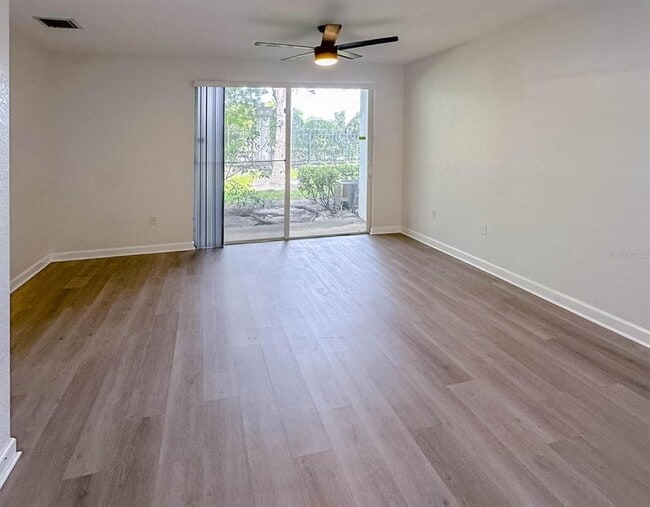 Building Photo - 4140 Napoli Lake Dr