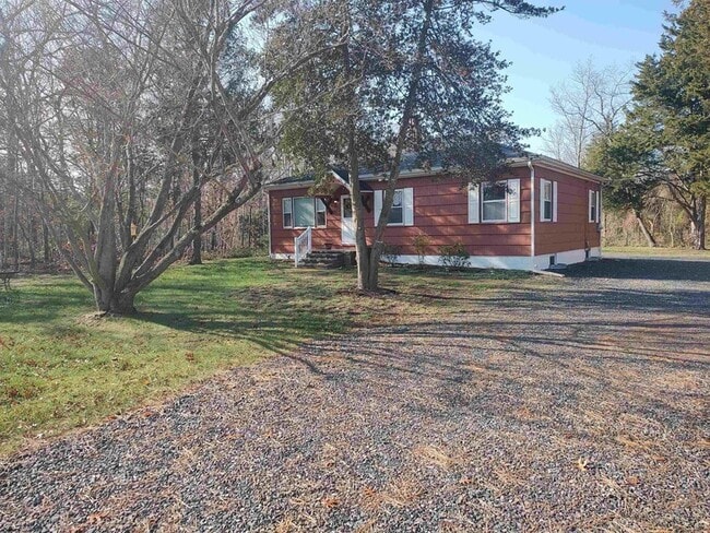 Building Photo - 3005 Fernwood Ave