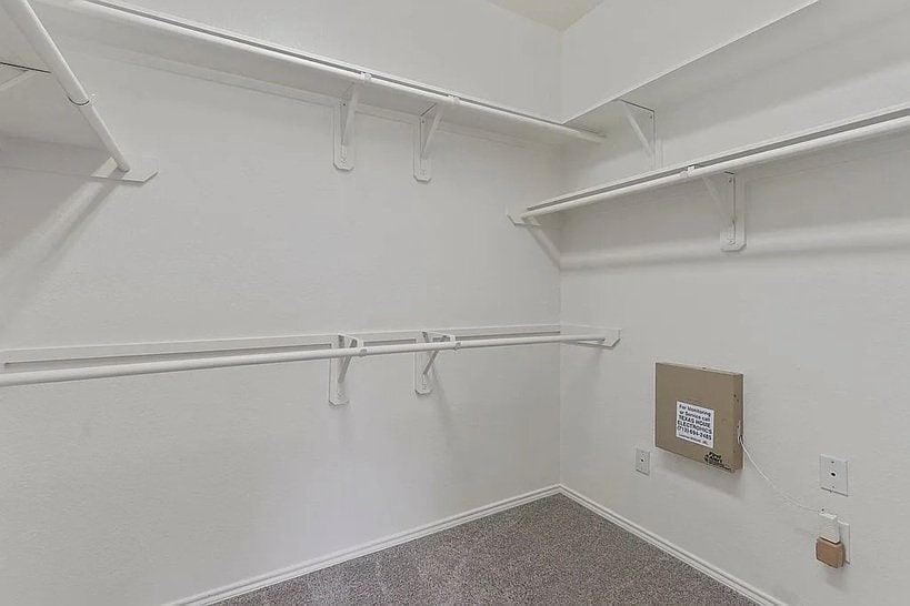 Building Photo - 5527 Marble Ravine
