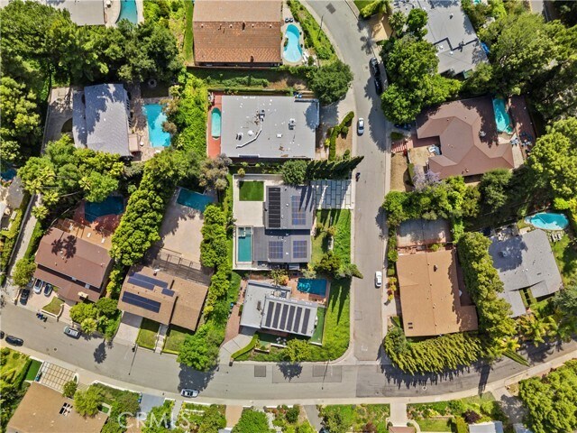 Building Photo - 16544 Park Ln Dr
