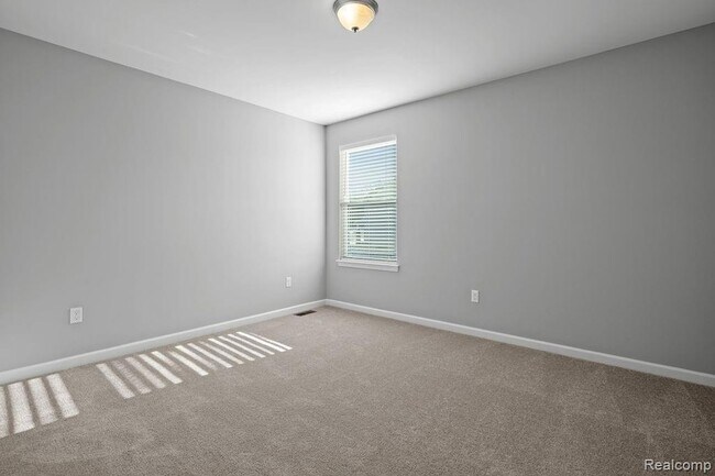 Building Photo - 277 Springview St