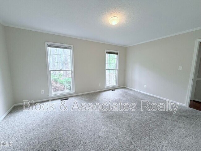 Building Photo - 200 Coachman Dr