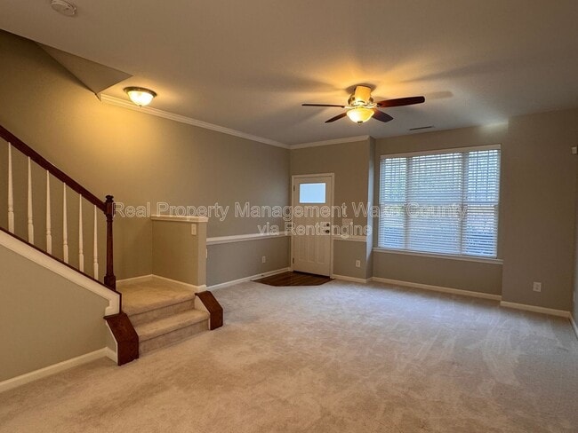 Building Photo - 330 Carthage Ct