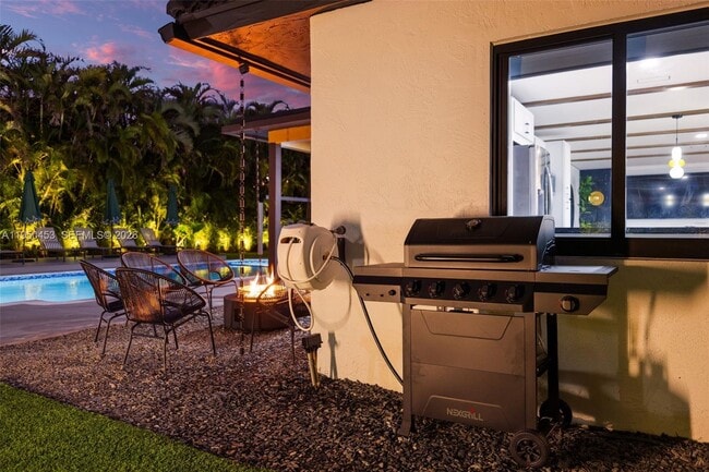 Building Photo - 10366 NW 15th St