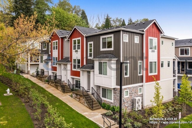 Building Photo - 12124 NE 194th Ct