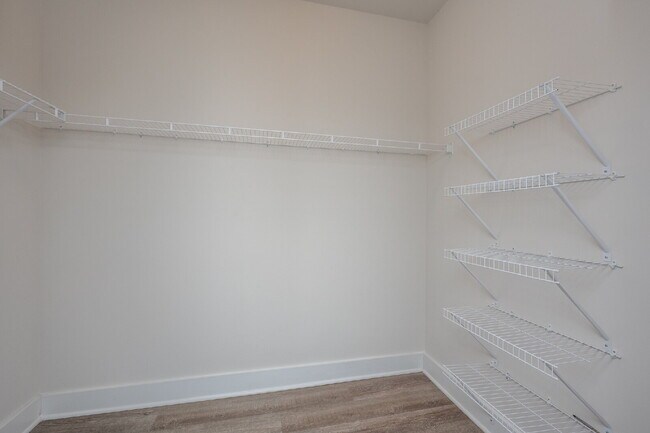 Building Photo - Modern 3BR/2.5BA Townhome with Main-Level ...