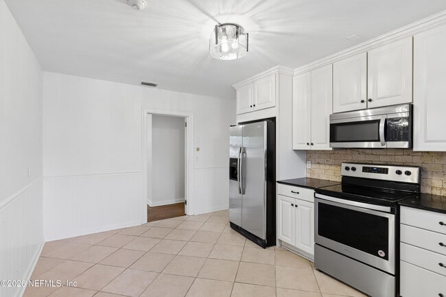 Building Photo - 1367 Riverbirch Ln