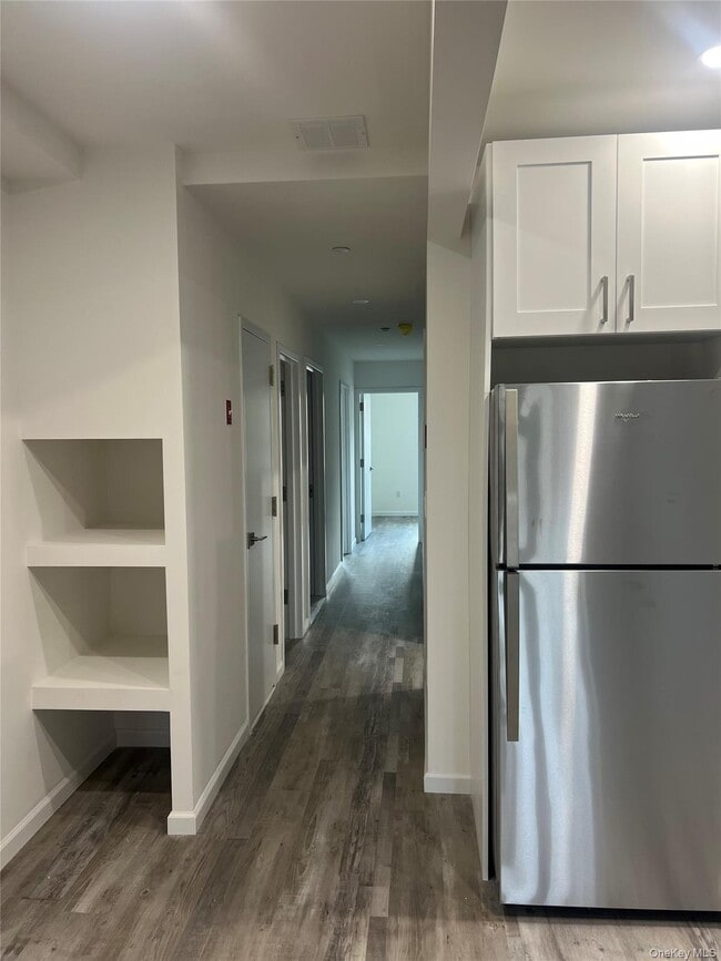 Building Photo - 518 Thatford Ave