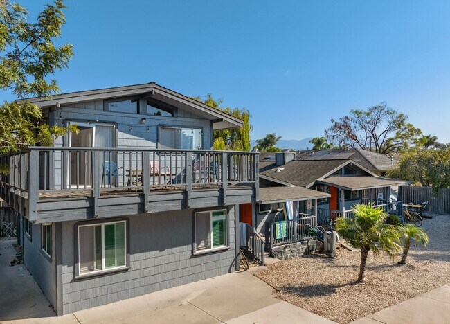Building Photo - 2 Bedroom/1 Bathroom - Isla Vista