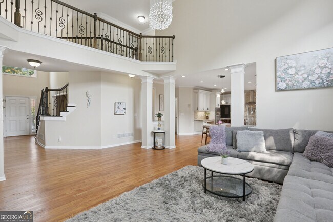 Building Photo - 2059 Sugar Springs Dr