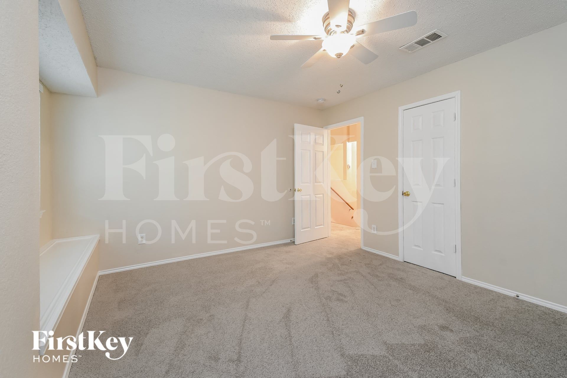 Building Photo - 905 Shady Brook Ln