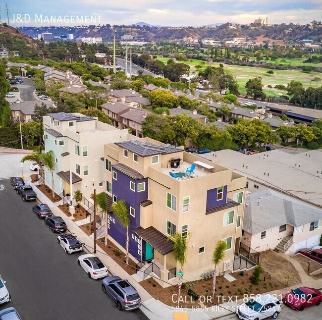 Building Photo - Gorgeous Townhome w/ Rooftop Decks and Oce...