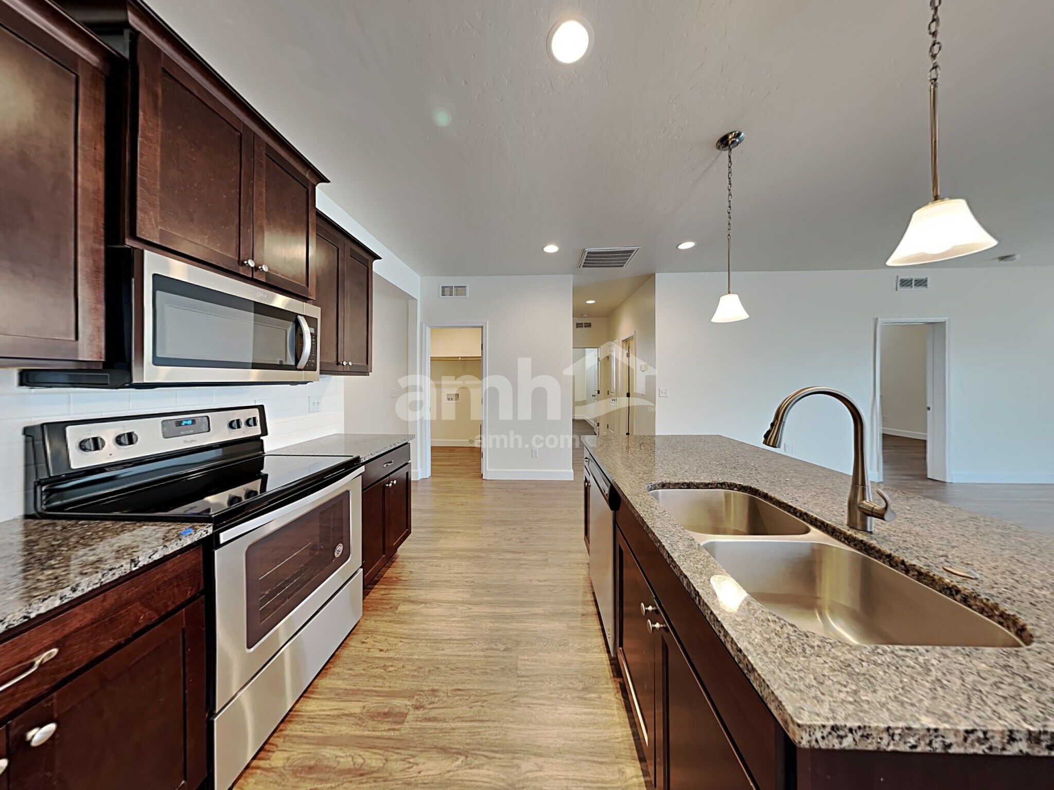 Building Photo - 426 E Sicily Dr