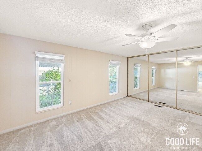 Building Photo - Beautiful 2B 2BA Home w/ AC, Parking, W/D, and Community Amenities!