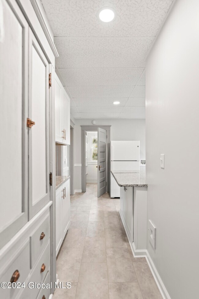 Building Photo - 776 Pawling Ave