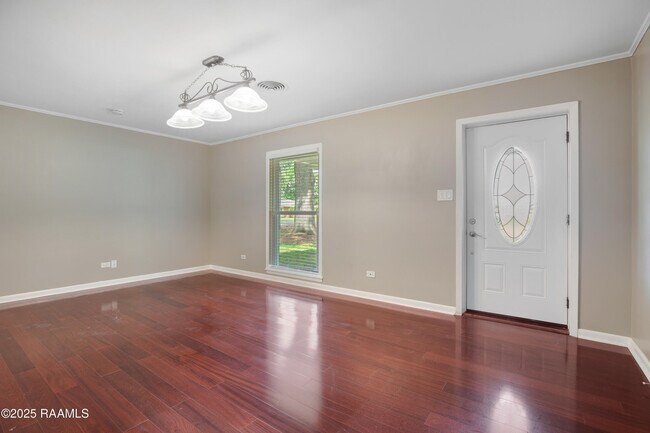 Building Photo - 100 Dunlieth Dr