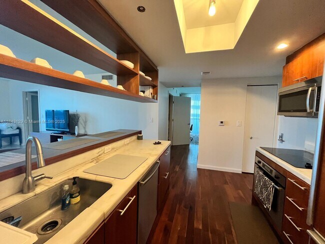 Building Photo - 50 Biscayne Blvd