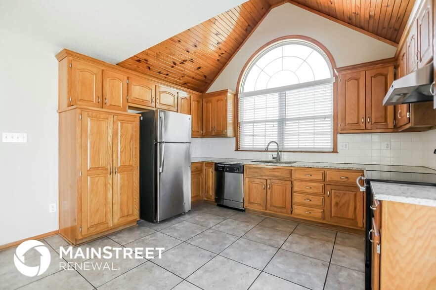 Building Photo - 205 N Walker Dr