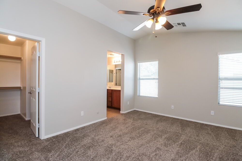 Building Photo - 1674 W Corriente Dr