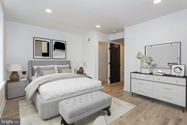 Building Photo - 2120 Ellsworth St