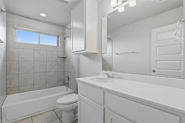 Building Photo - 2129 Pecan Island Dr