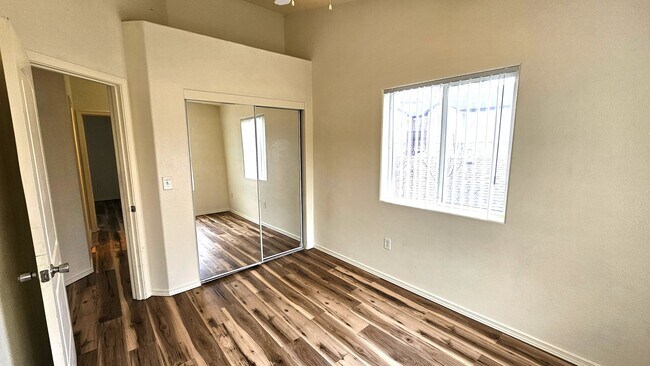 Building Photo - 5264 NE 121st Ave