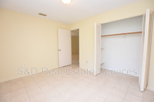 Building Photo - 4705 Dimbath Dr