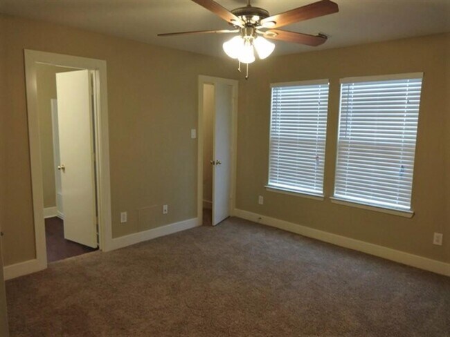 Building Photo - 7507 Pheasant Grove Dr