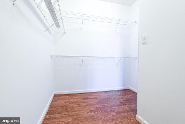 Building Photo - 9314 Penrose St