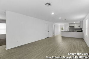 Building Photo - 9907 Jenny Grist