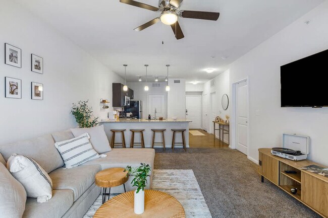 Building Photo - 9301 Old Bee Caves Rd