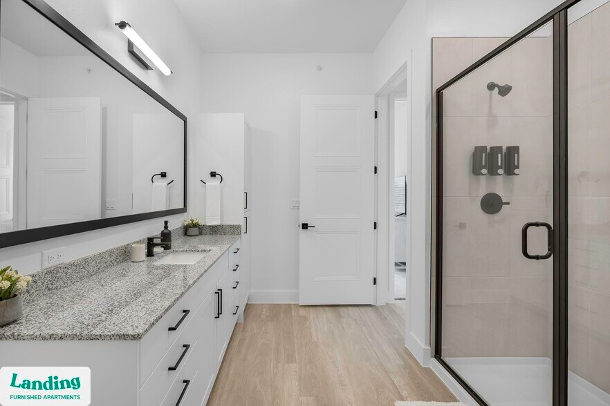 Building Photo - 650 E Sycamore St