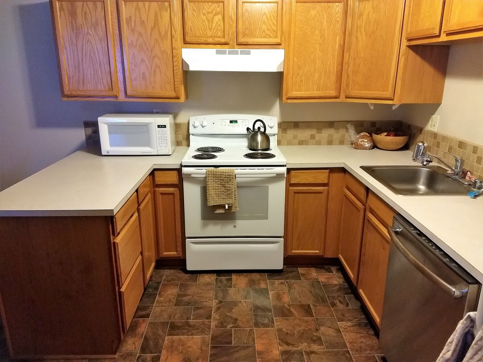 Building Photo - 303 Gage Blvd #325