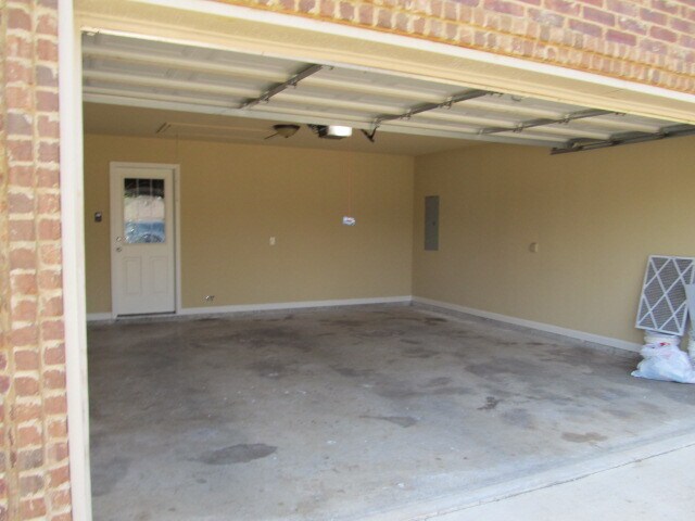 Building Photo - 3205 Horseshoe Cove
