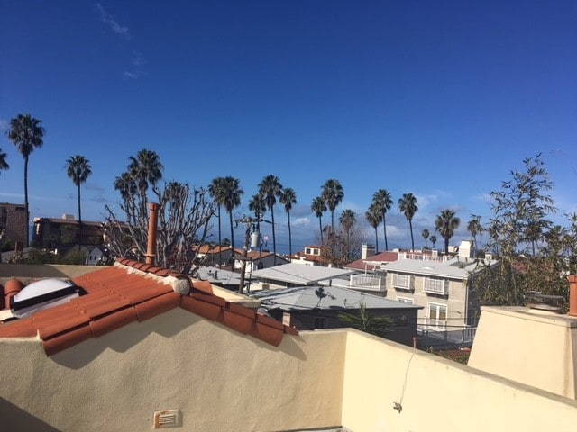 roof top w/ ocean view - 723 S Broadway
