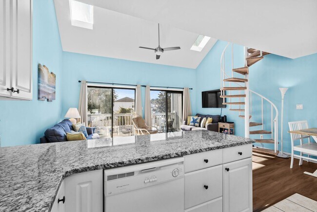 Building Photo - ***FREE UTILITIES!!***Seasonal Rental ONLY...