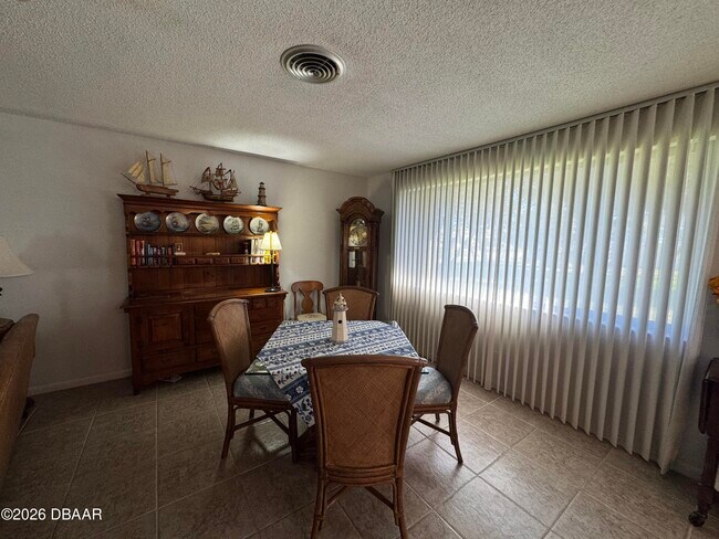 Building Photo - 120 Ocean Grove Dr