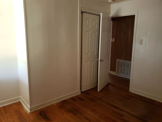 Building Photo - Home for rent