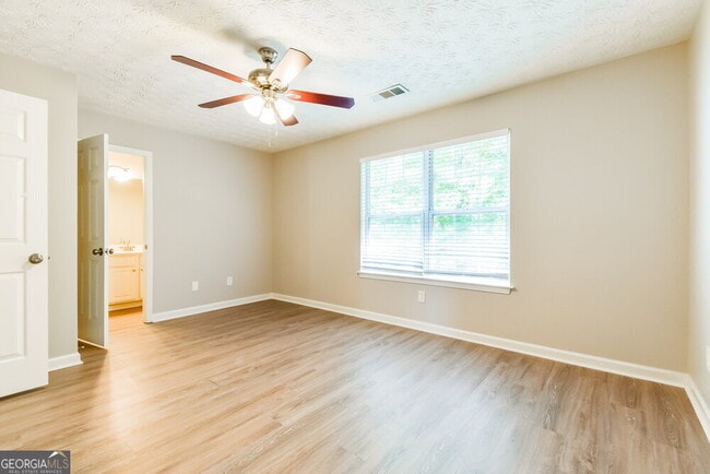 Building Photo - 1563 River Main Ct
