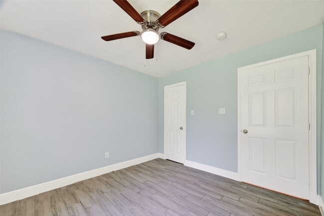 Building Photo - 3031 Groton Dr