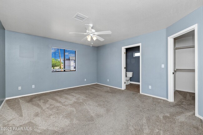Building Photo - 3401 N Catherine Dr